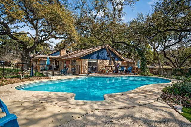 9325 Bluebell, Garden Ridge, TX 78266