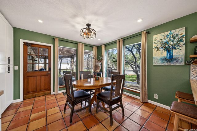 9325 Bluebell, Garden Ridge, TX 78266