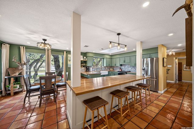 9325 Bluebell, Garden Ridge, TX 78266