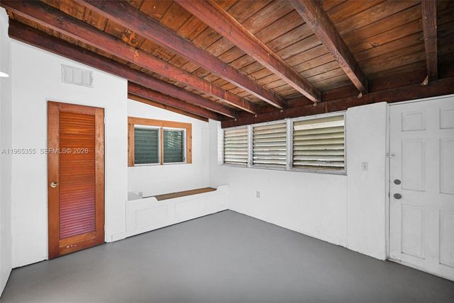 16901 SW 94th Avenue, Palmetto Bay, FL 33157