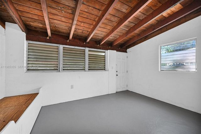 16901 SW 94th Avenue, Palmetto Bay, FL 33157