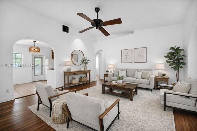 16901 SW 94th Avenue, Palmetto Bay, FL 33157