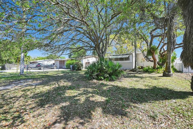 16901 SW 94th Avenue, Palmetto Bay, FL 33157