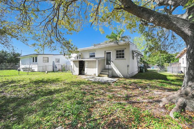 16901 SW 94th Avenue, Palmetto Bay, FL 33157