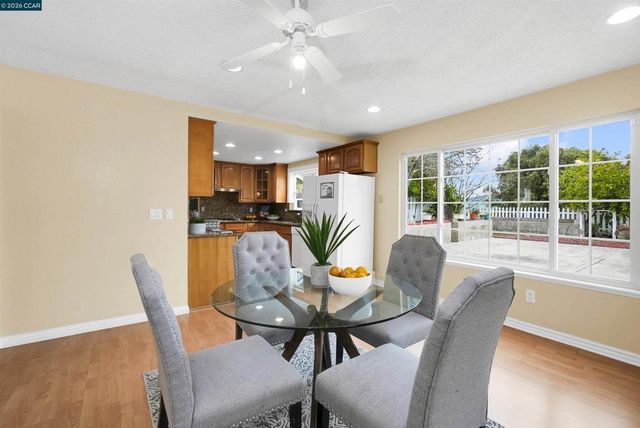 922 922 Coral Dr, Rodeo, CA 94572