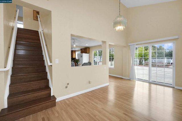 922 922 Coral Dr, Rodeo, CA 94572