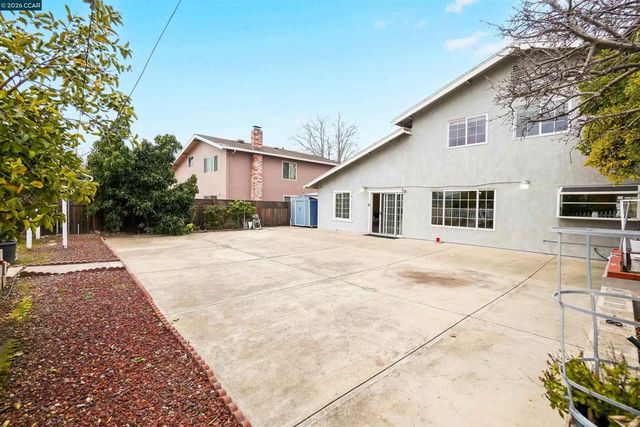 922 922 Coral Dr, Rodeo, CA 94572