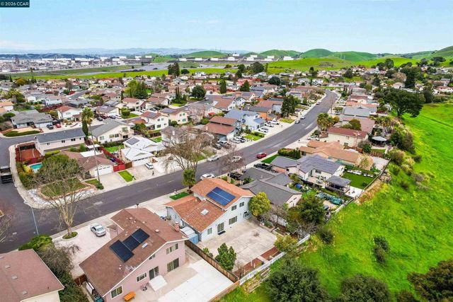 922 922 Coral Dr, Rodeo, CA 94572