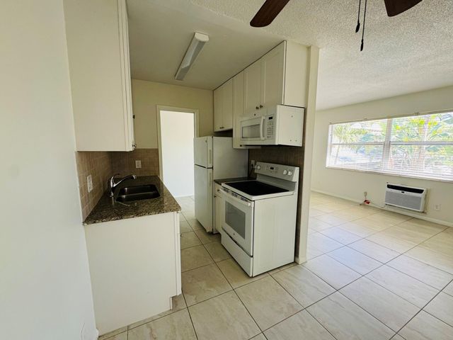 801 S Federal Hwy 105, Lake Worth Beach, FL 33460