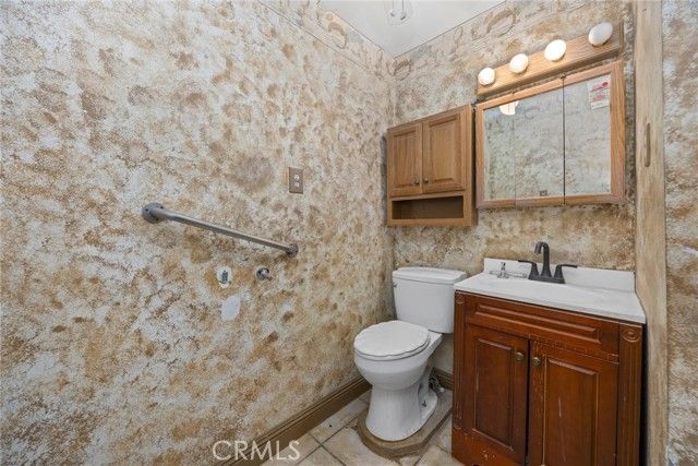 205 Suzanne Lane, Taft, CA 93268