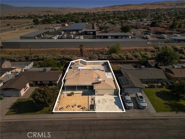 205 Suzanne Lane, Taft, CA 93268