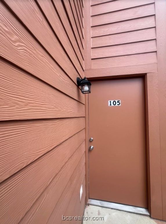 1305 W Villa Maria Road D105, Bryan, TX 77801