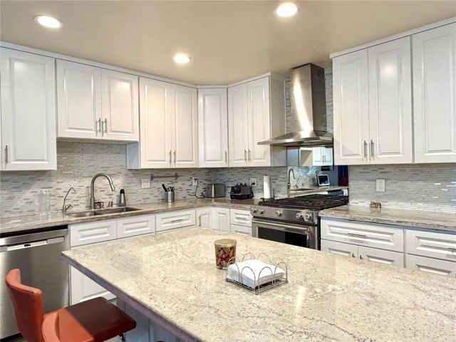 17320 Alexandra Cir, Cerritos, CA 90703