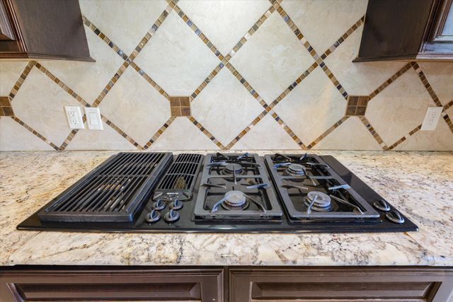 15811 Crestbrook Drive, Houston, TX 77059