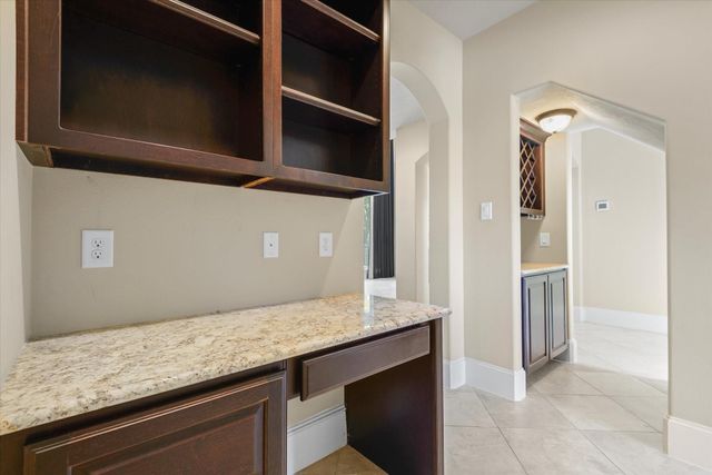 15811 Crestbrook Drive, Houston, TX 77059