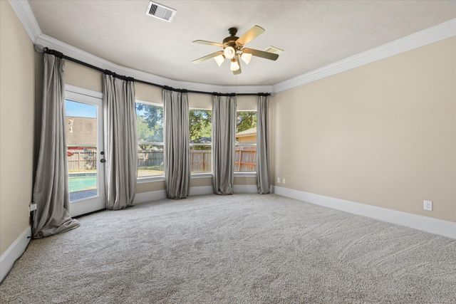 15811 Crestbrook Drive, Houston, TX 77059