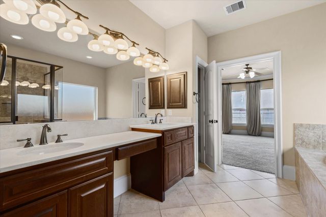15811 Crestbrook Drive, Houston, TX 77059