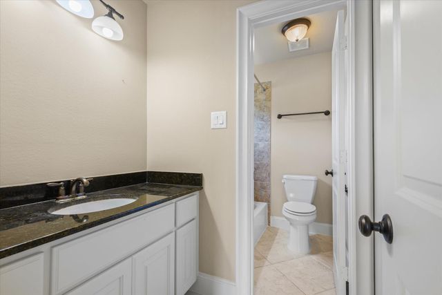 15811 Crestbrook Drive, Houston, TX 77059