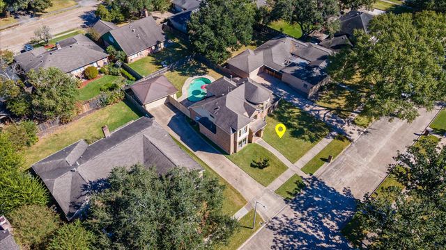 15811 Crestbrook Drive, Houston, TX 77059