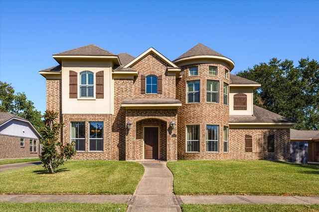 15811 Crestbrook Drive, Houston, TX 77059