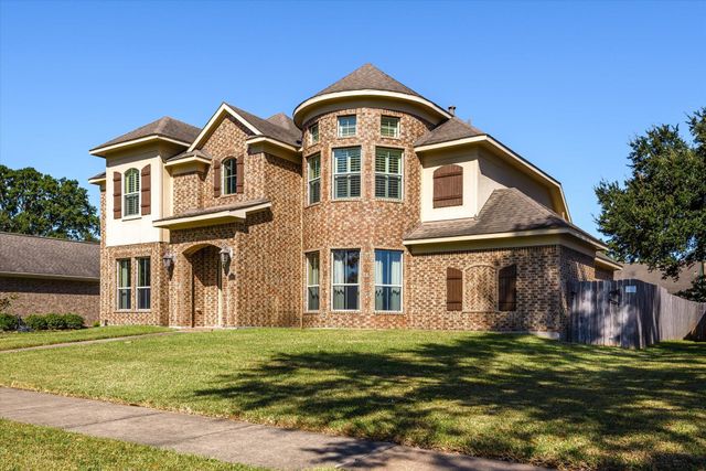 15811 Crestbrook Drive, Houston, TX 77059