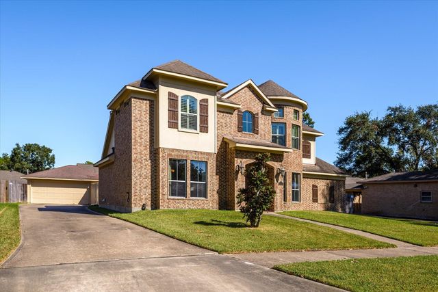15811 Crestbrook Drive, Houston, TX 77059