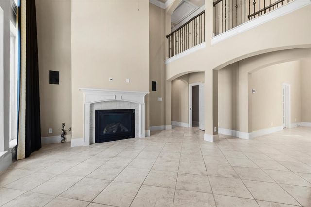 15811 Crestbrook Drive, Houston, TX 77059