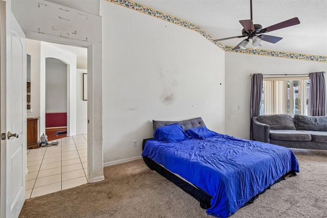 2302 TOWERING OAKS CIRCLE, Seffner, FL 33584