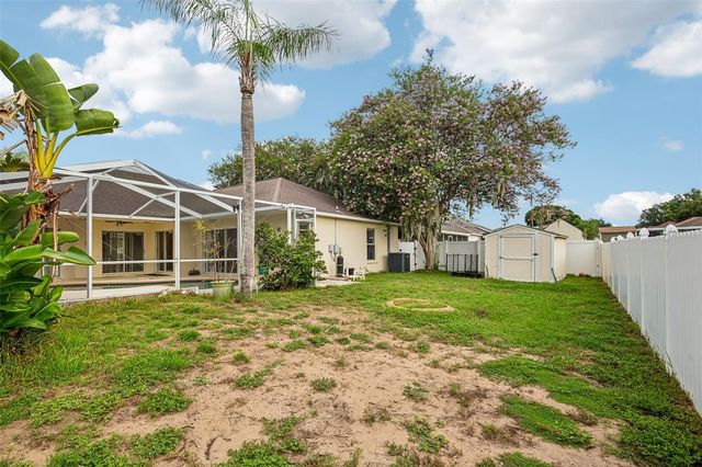 2302 TOWERING OAKS CIRCLE, Seffner, FL 33584