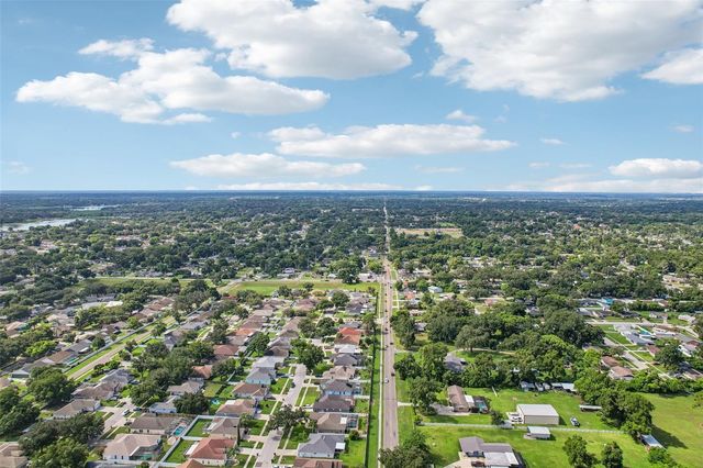 2302 TOWERING OAKS CIRCLE, Seffner, FL 33584