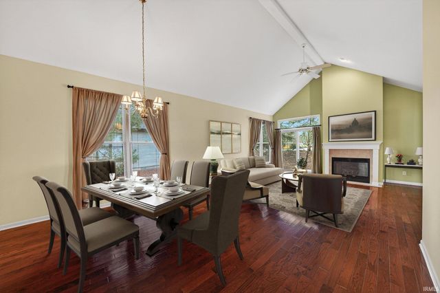 1342 Bridge Water Way, Mishawaka, IN 46545