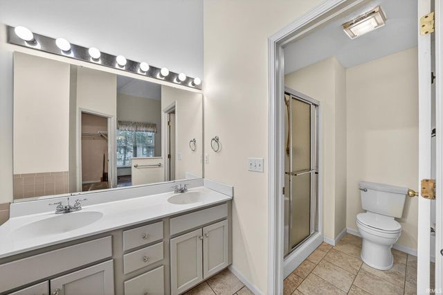 1342 Bridge Water Way, Mishawaka, IN 46545