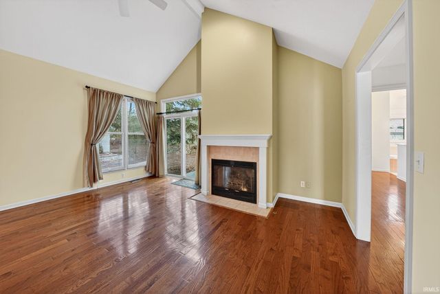 1342 Bridge Water Way, Mishawaka, IN 46545