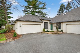 1342 Bridge Water Way, Mishawaka, IN 46545