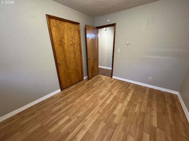 1503 N 2ND Ave, Kelso, WA 98626