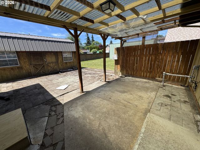 1503 N 2ND Ave, Kelso, WA 98626