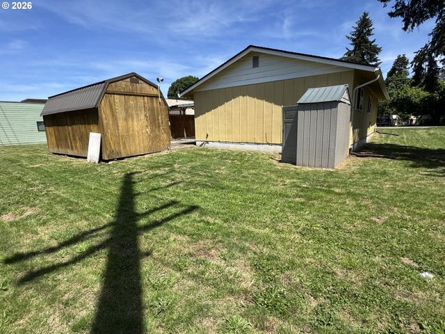 1503 N 2ND Ave, Kelso, WA 98626