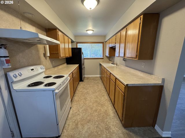 1503 N 2ND Ave, Kelso, WA 98626