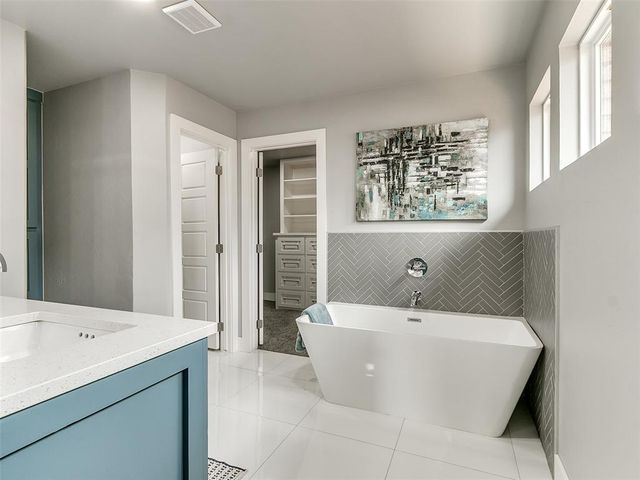 10121 St Patrick Drive, Midwest City, OK 73130