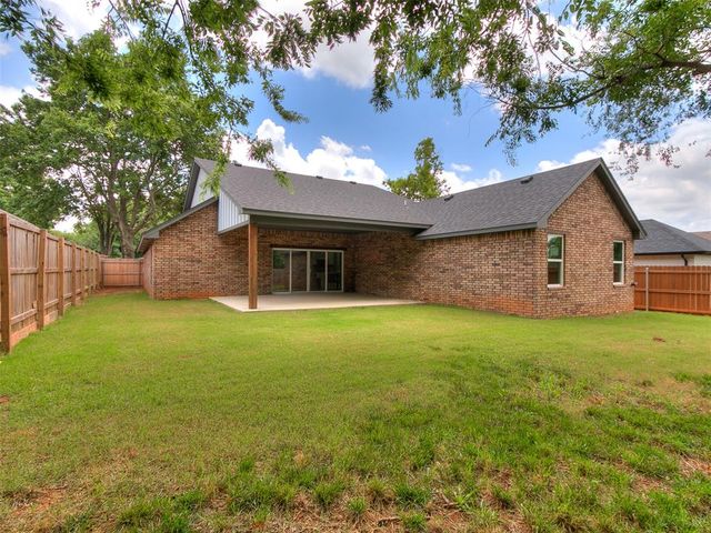 10121 St Patrick Drive, Midwest City, OK 73130