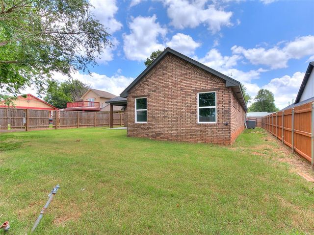 10121 St Patrick Drive, Midwest City, OK 73130