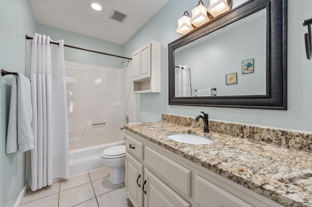 2225 N Gentry Ln, El Dorado, KS 67042