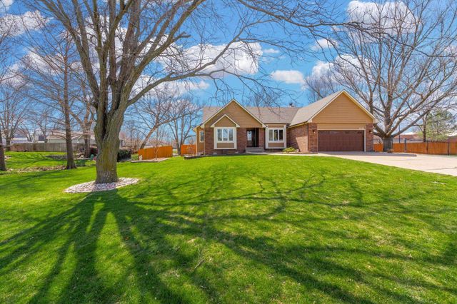 2225 N Gentry Ln, El Dorado, KS 67042