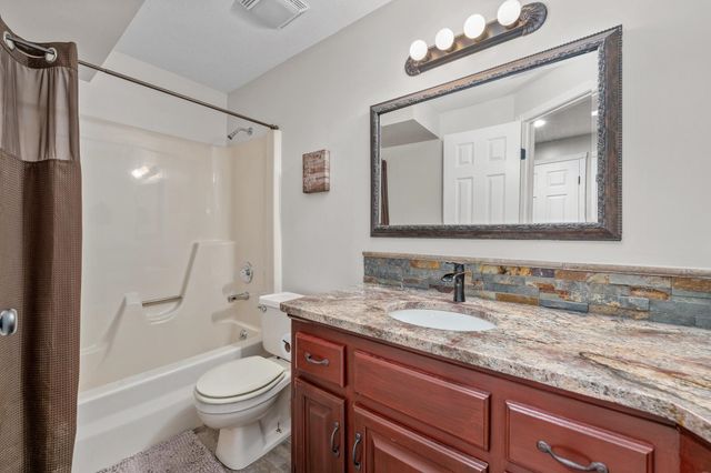 2225 N Gentry Ln, El Dorado, KS 67042