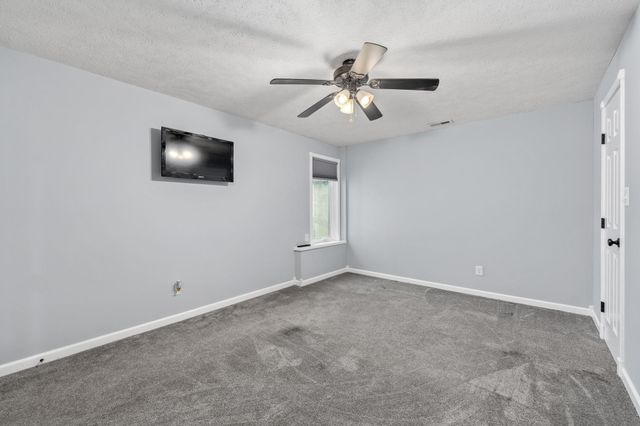 2225 N Gentry Ln, El Dorado, KS 67042