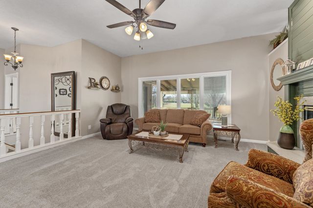 2225 N Gentry Ln, El Dorado, KS 67042