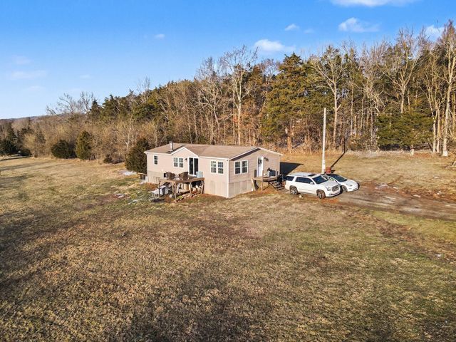 44 Opossum Hollow Rd, Gordonsville, TN 38563