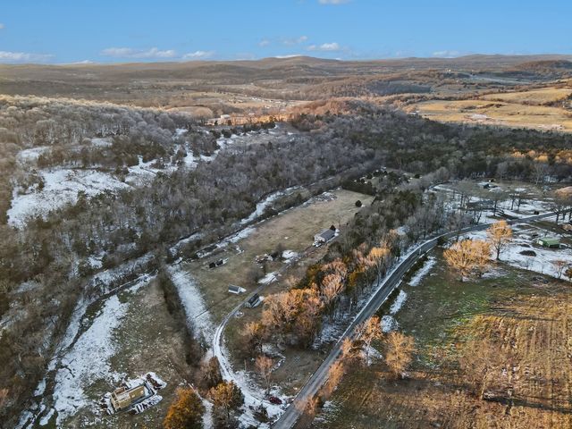 44 Opossum Hollow Rd, Gordonsville, TN 38563