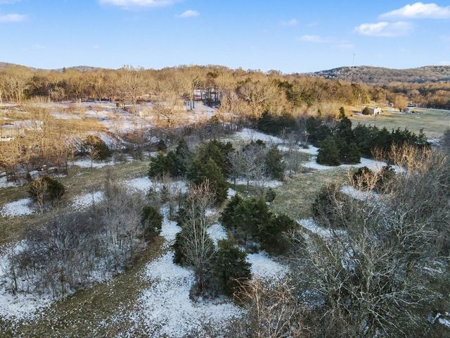 44 Opossum Hollow Rd, Gordonsville, TN 38563