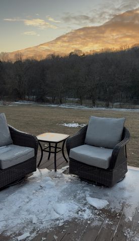 44 Opossum Hollow Rd, Gordonsville, TN 38563